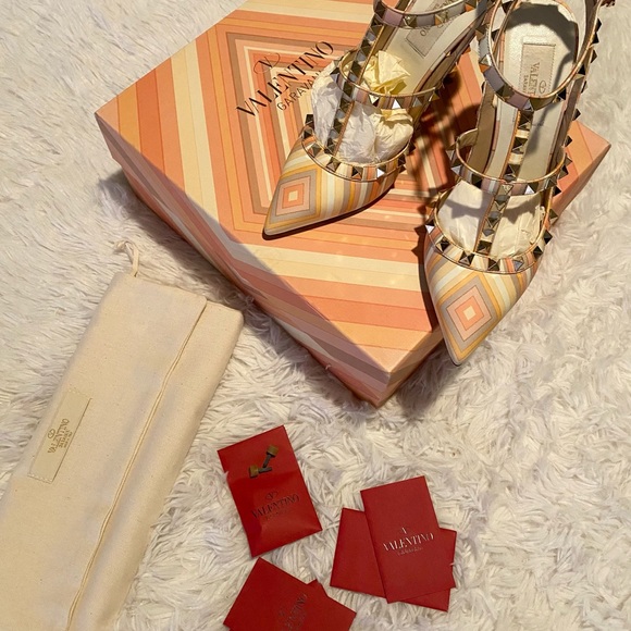 ❌ SOLD ❌ Valentino Garavani Rockstud MultiColor Ankle Strap - Picture 12 of 12